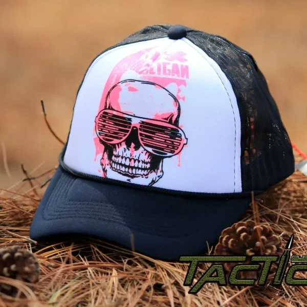 GORRA CON CALAVERA ROSADA