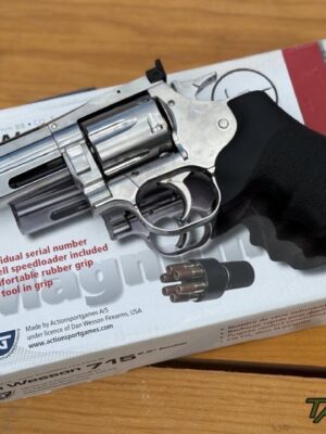 Revólver de aire comprimido ASG Dan Wesson 715 de 4,5 mm con CO2