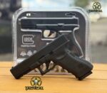 Pistola de aire comprimido Umarex GLOCK G17 Gen 3 de tamaño completo con retroceso de CO2 (calibre .177)