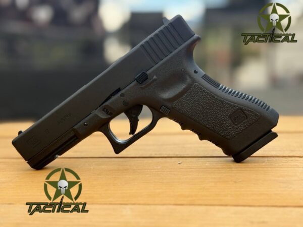 Pistola de aire comprimido Umarex GLOCK G17 Gen 3 de tamaño completo con retroceso de CO2 (calibre .177)