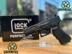 Pistola de aire comprimido GLOCK 17 Gen 4 de 4,5 mm con retroceso de gas y corredera TTI CNC con corte óptico de KWC