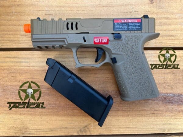 Pistola de airsoft AW Custom VX9 Compact Series Gas Blowback