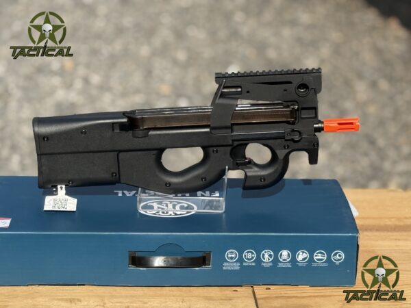 Pistola Cybergun FN con retroceso de gas con licencia P90 PDW V3