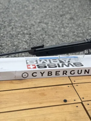 Rifle de aire comprimido Swiss Arms Raven de cañón abatible